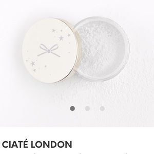 CIATÉ LONDON
Extraordinary Translucent Powder